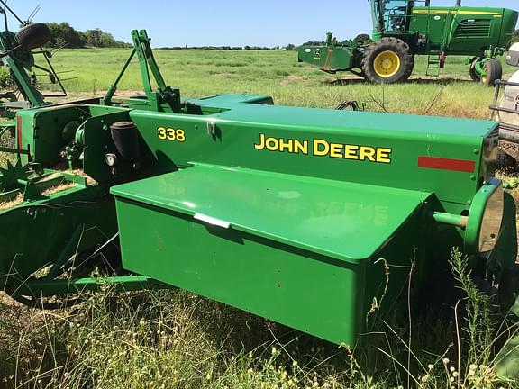 Image of John Deere 338 equipment image 4