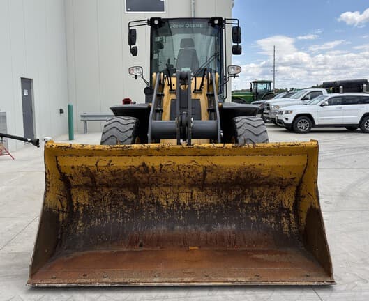 Image of John Deere 344L equipment image 2