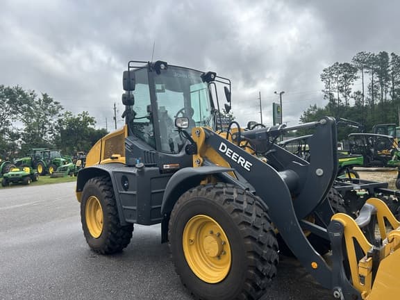Image of John Deere 344L equipment image 1