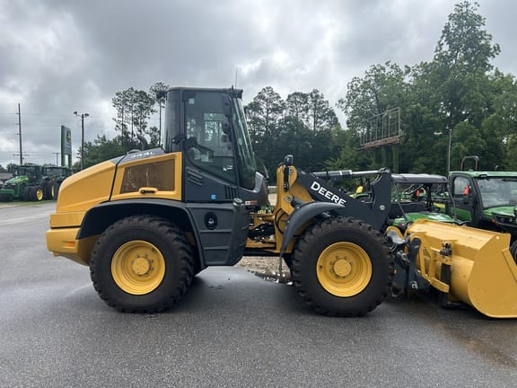 2020 John Deere 344L Equipment Image0