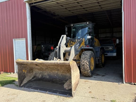 Image of John Deere 344L equipment image 2