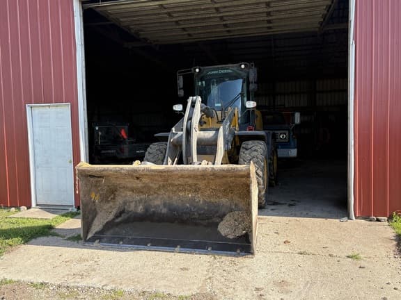 Image of John Deere 344L equipment image 3
