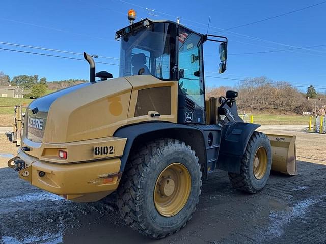Image of John Deere 344L equipment image 4