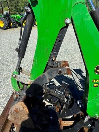 Image of John Deere 370B equipment image 2