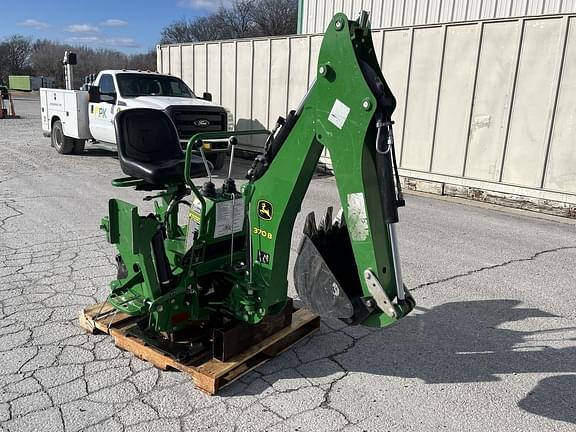 Image of John Deere 370B equipment image 1