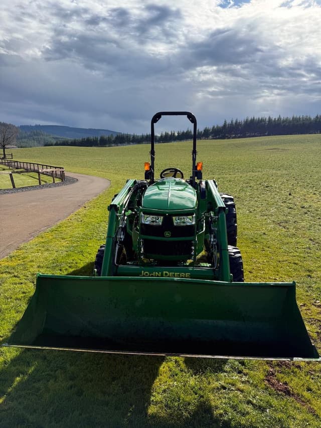 Image of John Deere 4044M equipment image 2