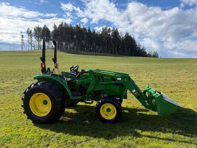 Image of John Deere 4044M equipment image 1