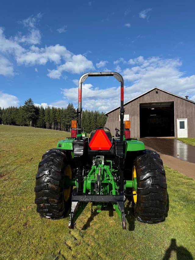 Image of John Deere 4044M equipment image 3