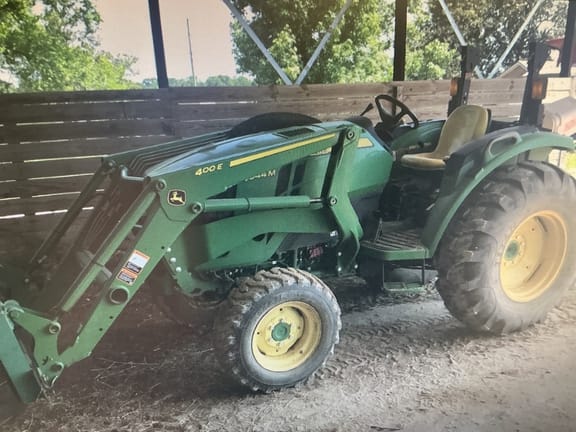2020 John Deere 4044M Equipment Image0
