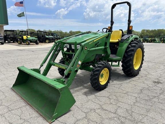 Main image John Deere 4044M