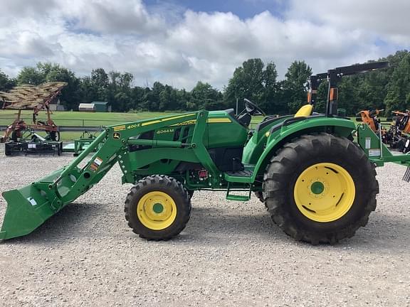 Image of John Deere 4044M equipment image 2