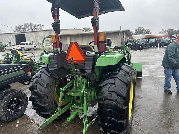 Image of John Deere 4044M equipment image 3