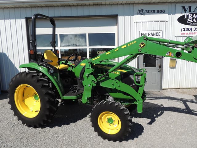Image of John Deere 4044R equipment image 2