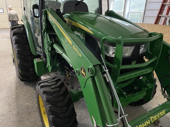 Main image John Deere 4044R