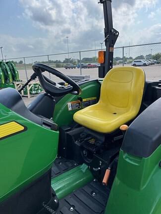 Image of John Deere 4052M equipment image 2