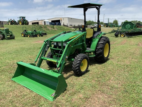 Main image John Deere 4052M