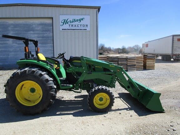 Main image John Deere 4052M