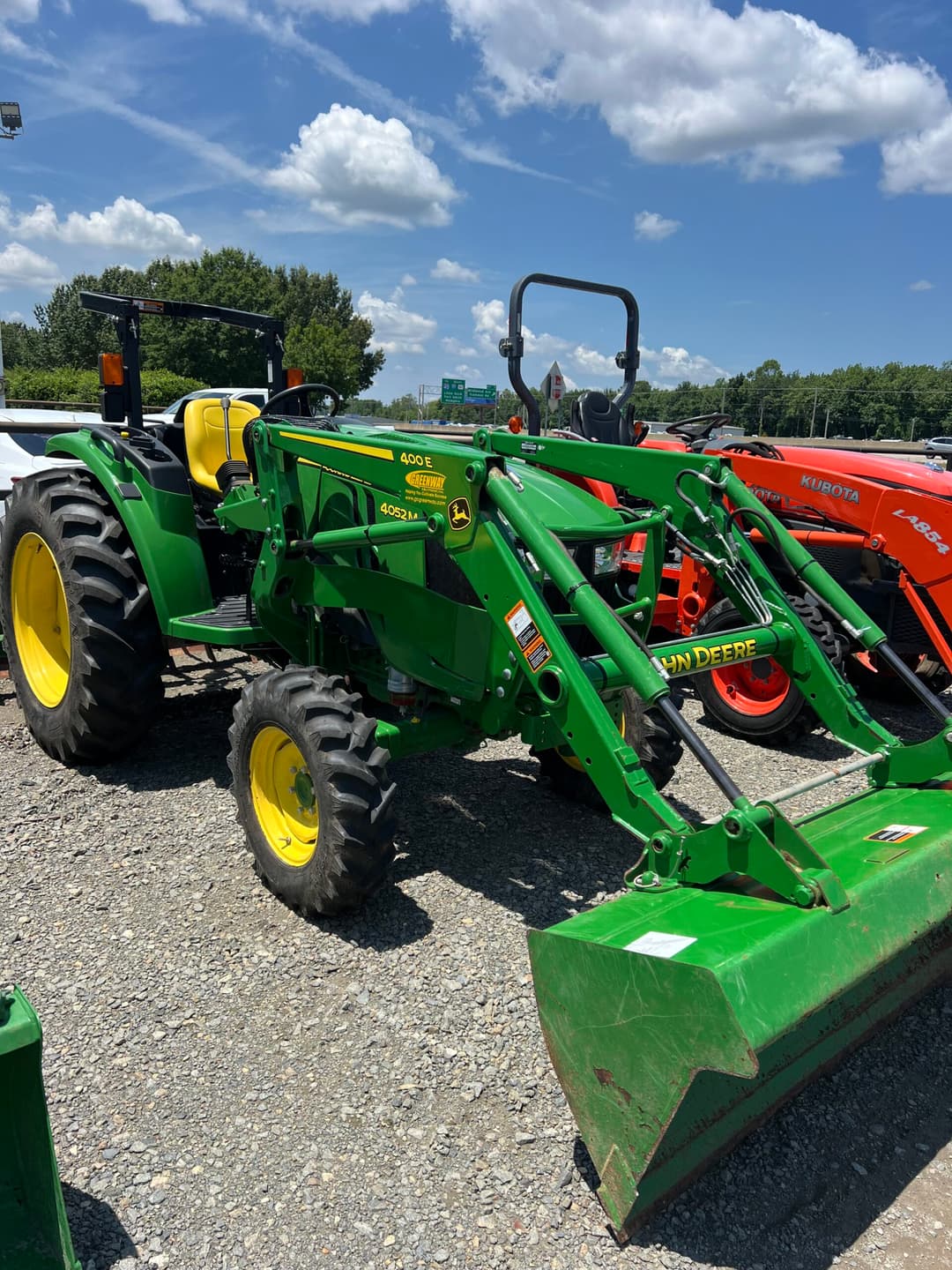Image of John Deere 4052M Image 0