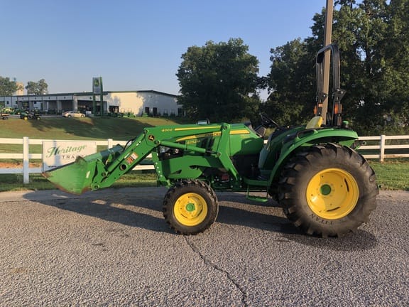 Main image John Deere 4052M