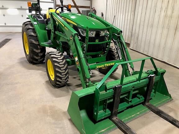 Image of John Deere 4052M equipment image 1