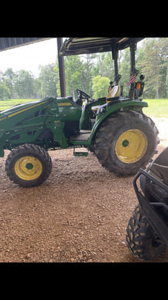 2020 John Deere 4052R Equipment Image0