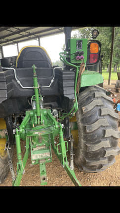 Image of John Deere 4052R equipment image 3