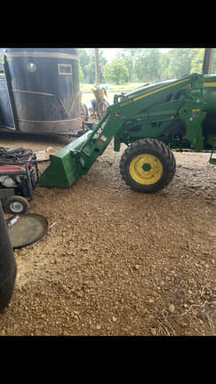 Image of John Deere 4052R equipment image 1