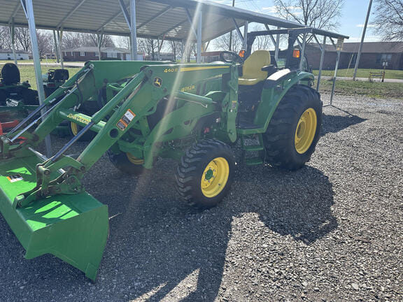 2020 John Deere 4052R Equipment Image0