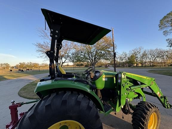 Image of John Deere 4052R equipment image 3