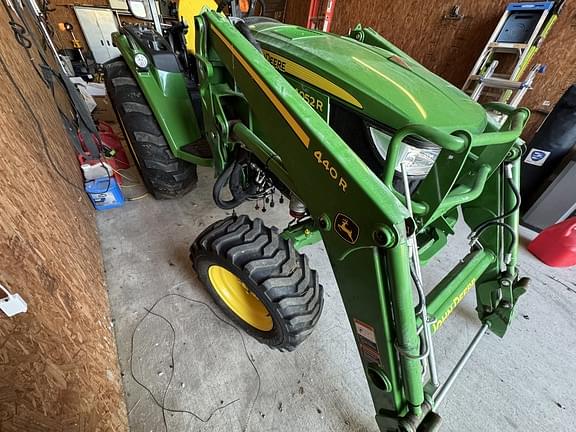 Image of John Deere 4052R equipment image 2