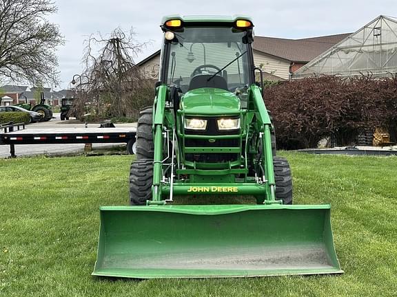 Image of John Deere 4052R equipment image 1