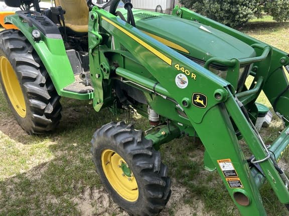 Image of John Deere 4052R Primary image