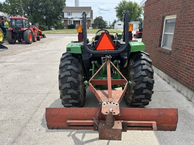 Image of John Deere 4066M equipment image 3