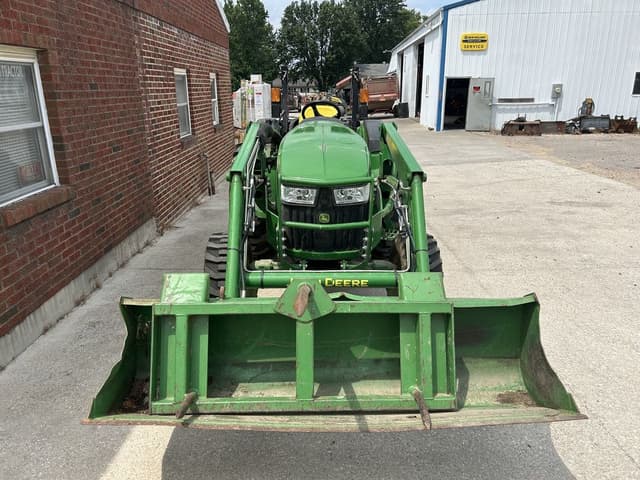 Image of John Deere 4066M equipment image 1