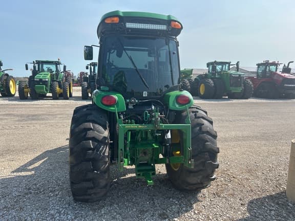 Image of John Deere 4066R equipment image 3