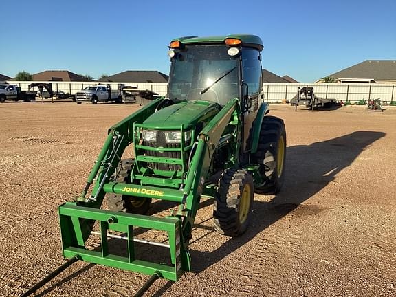Image of John Deere 4066R equipment image 3