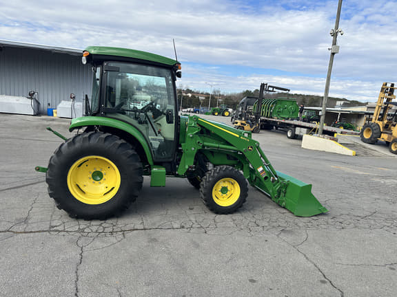 Image of John Deere 4066R equipment image 2