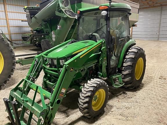 Image of John Deere 4066R equipment image 4