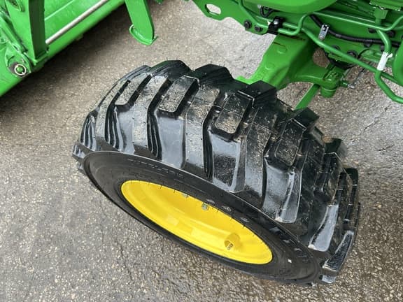 Image of John Deere 4066R equipment image 4