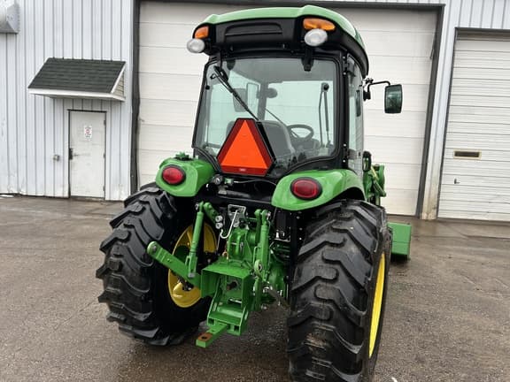 Image of John Deere 4066R equipment image 3