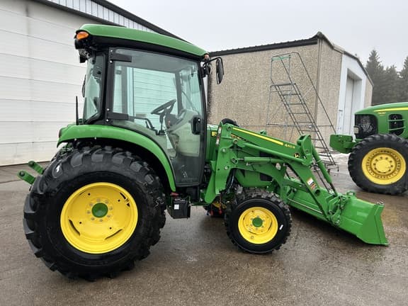 Image of John Deere 4066R equipment image 2