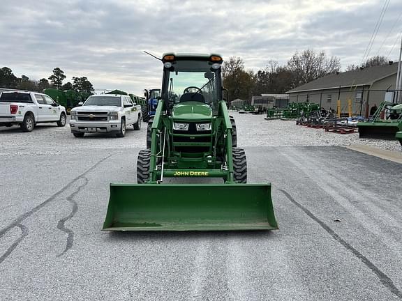 Image of John Deere 4066R equipment image 2