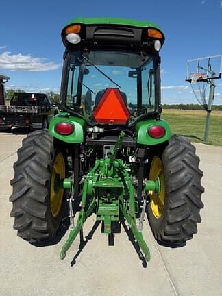 Image of John Deere 4066R equipment image 2