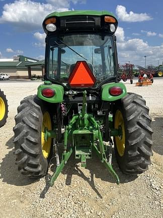 Image of John Deere 4066R equipment image 2