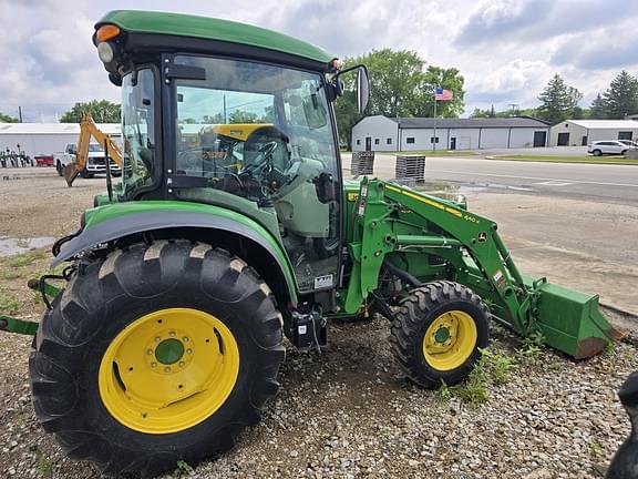 Image of John Deere 4066R equipment image 3