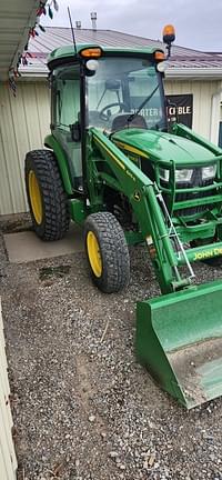 Image of John Deere 4066R equipment image 2