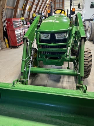 Image of John Deere 4066R equipment image 1