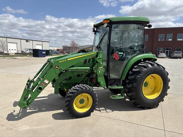 Image of John Deere 4066R equipment image 1