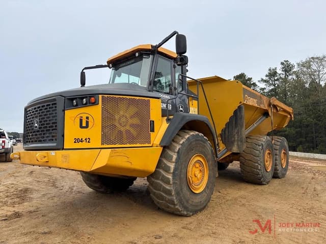 Image of John Deere 410E equipment image 3