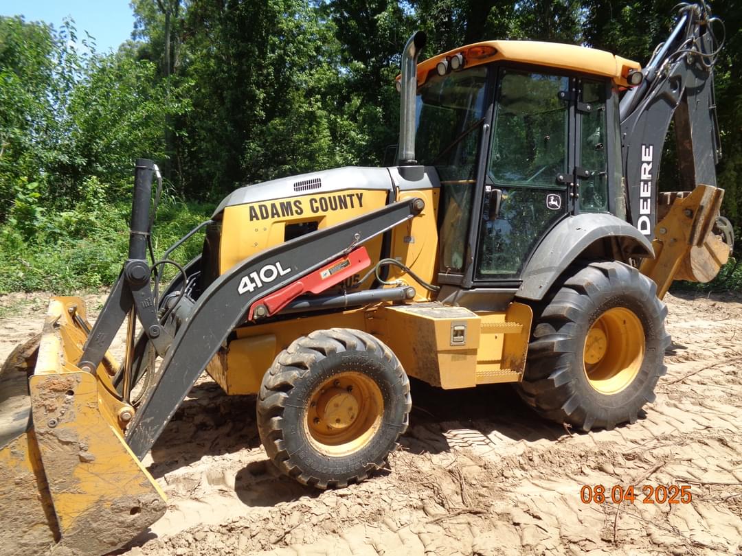 Image of John Deere 410L Image 0